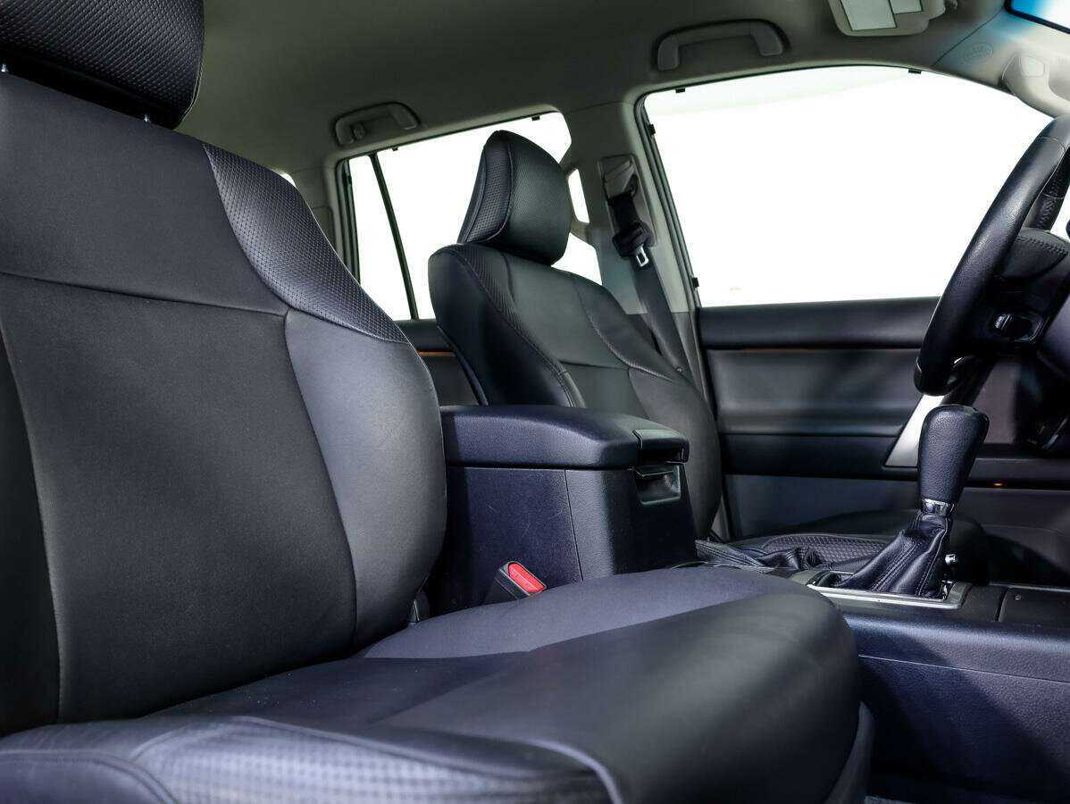 Toyota Land Cruiser Prado, 2013 Фото №17