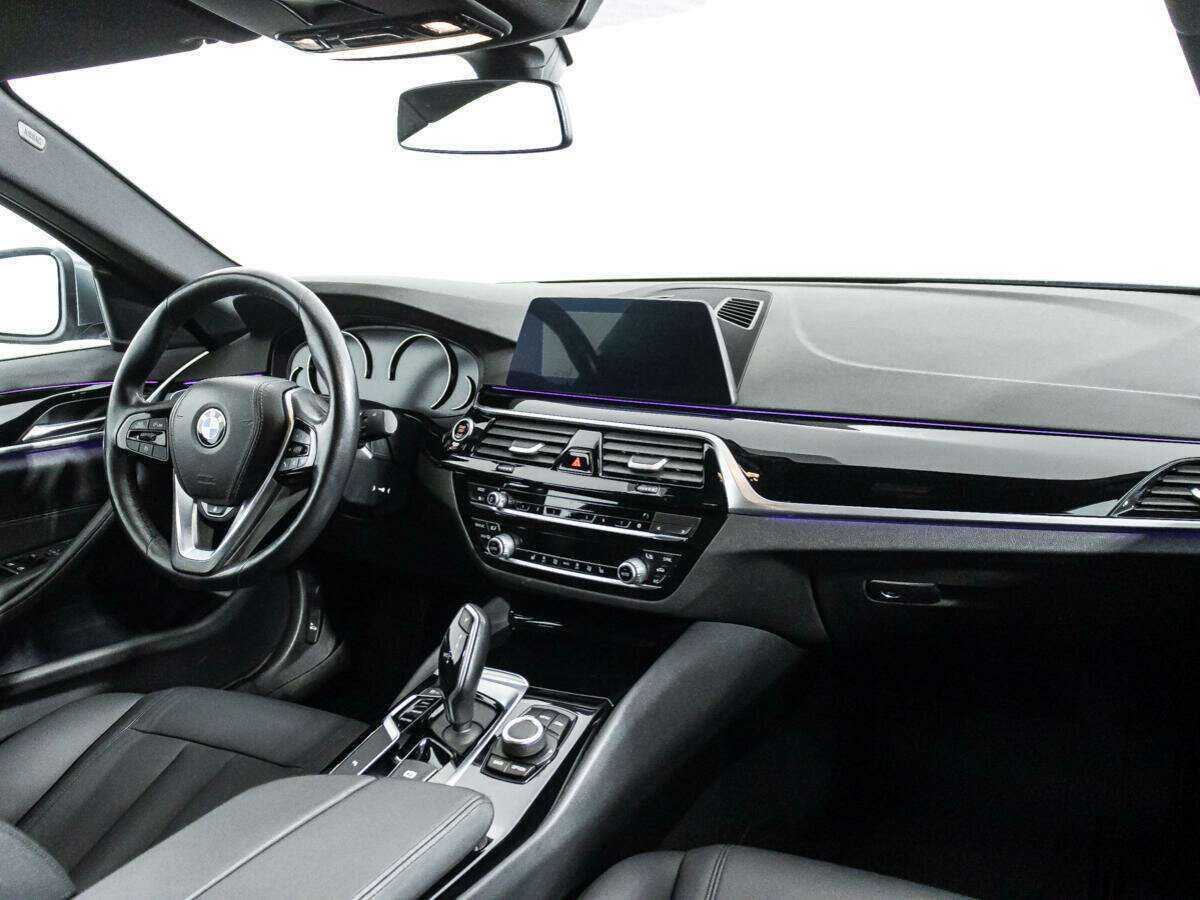 BMW 5 серии 520d xDrive, 2019 Фото №9