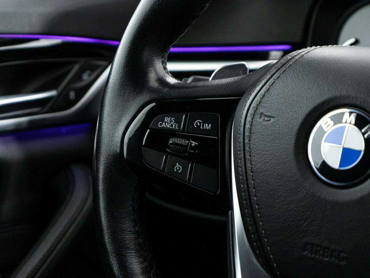 BMW 5 серии 520d xDrive, 2019 Фото №24