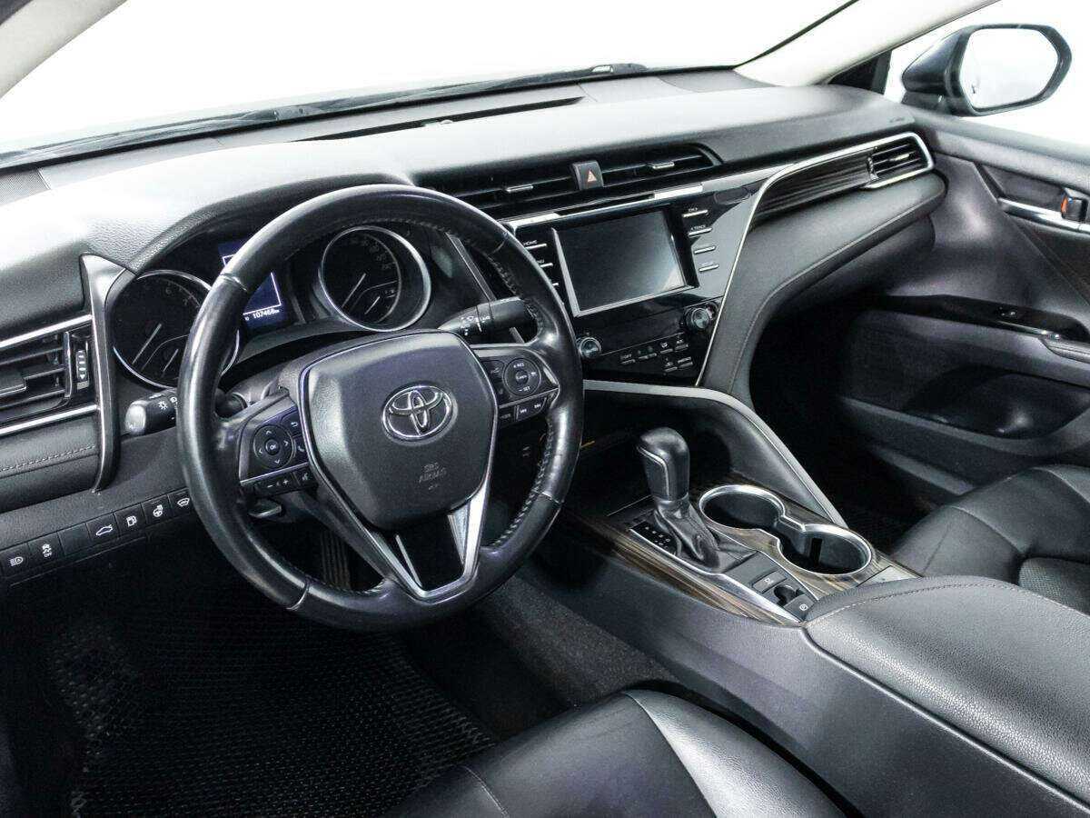 Toyota Camry, 2018 Фото №11