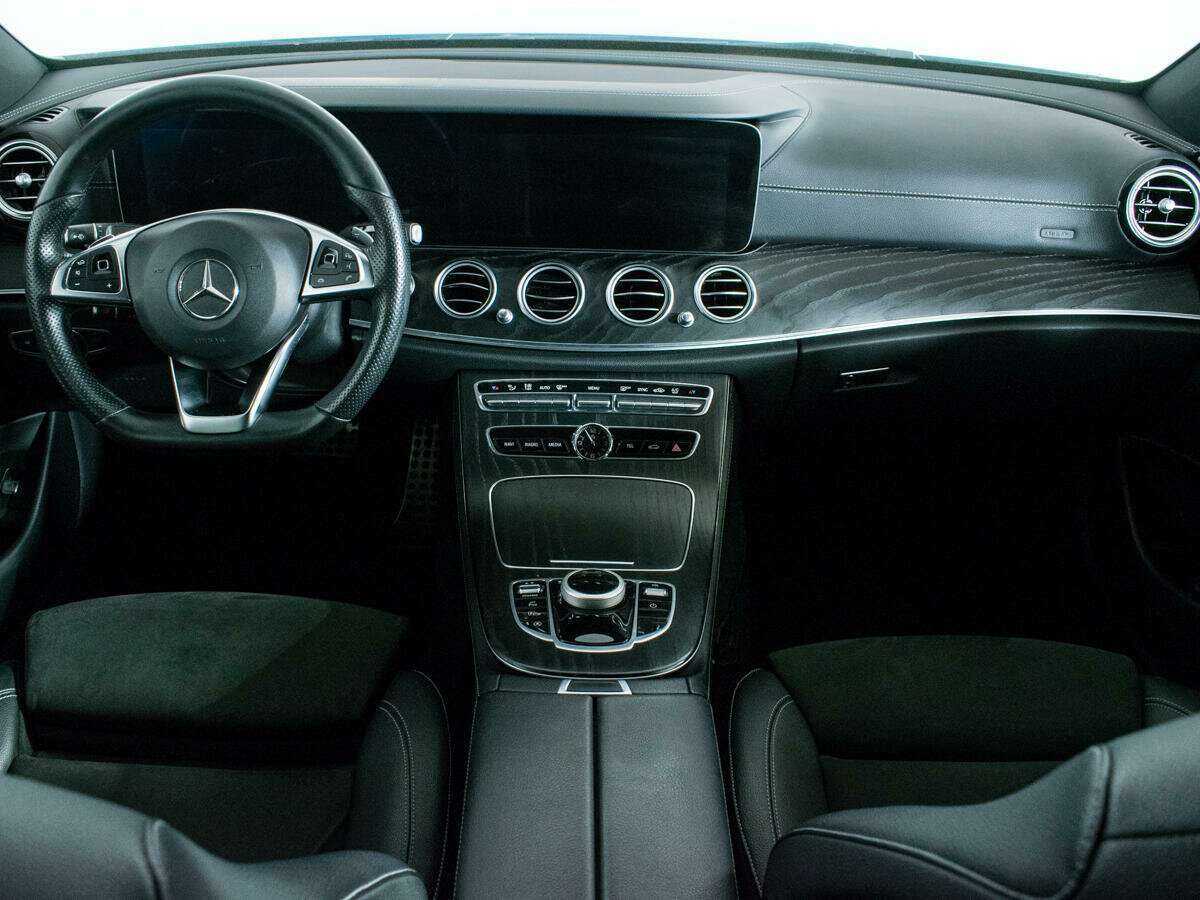 Mercedes-Benz E-Класс 200, 2018 Фото №12
