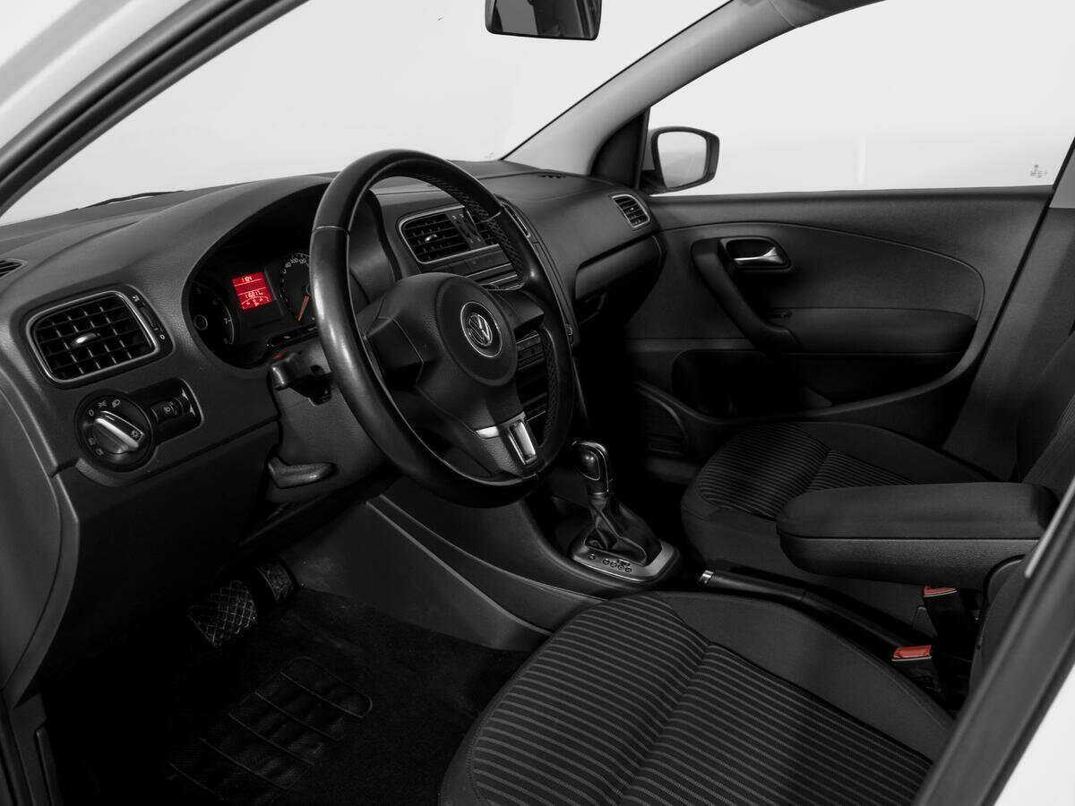 Volkswagen Polo, 2013 Фото №15