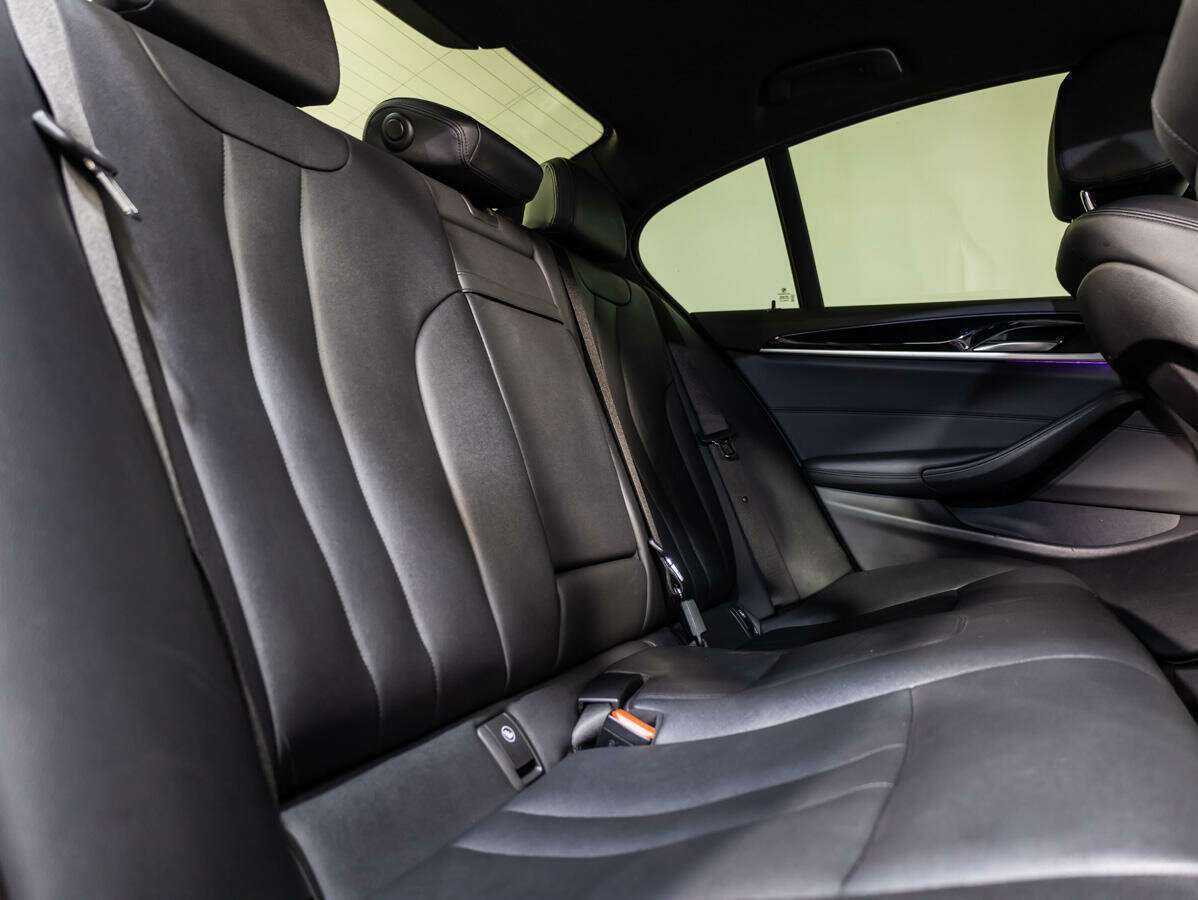 BMW 5 серии 520d xDrive, 2019 Фото №12