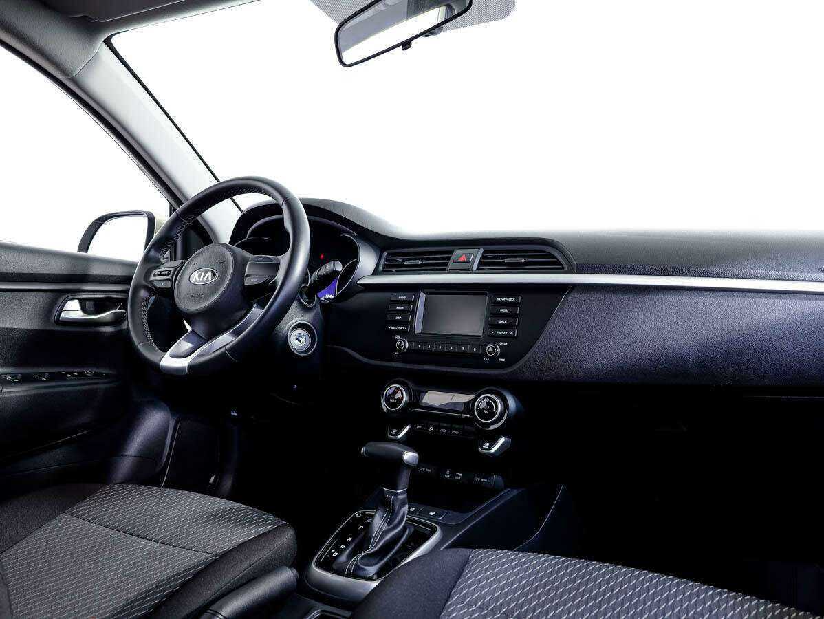 Kia Rio X-Line, 2019 Фото №8
