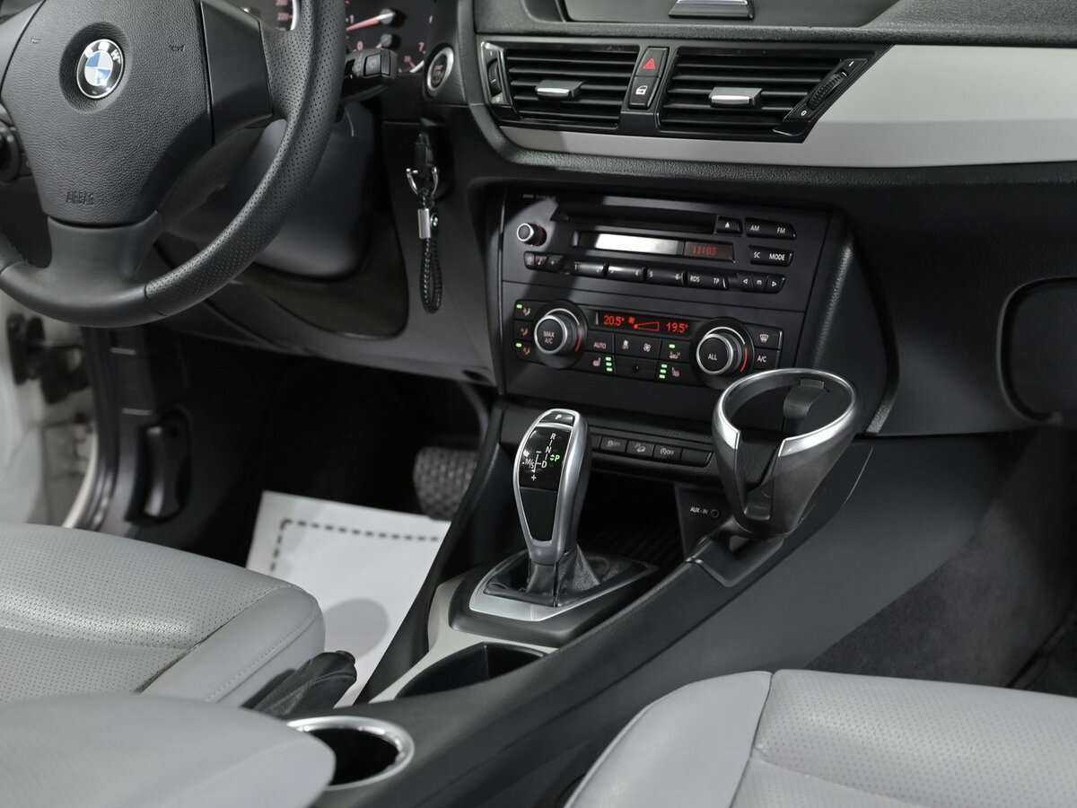 BMW X1 20i, 2012 Фото №8