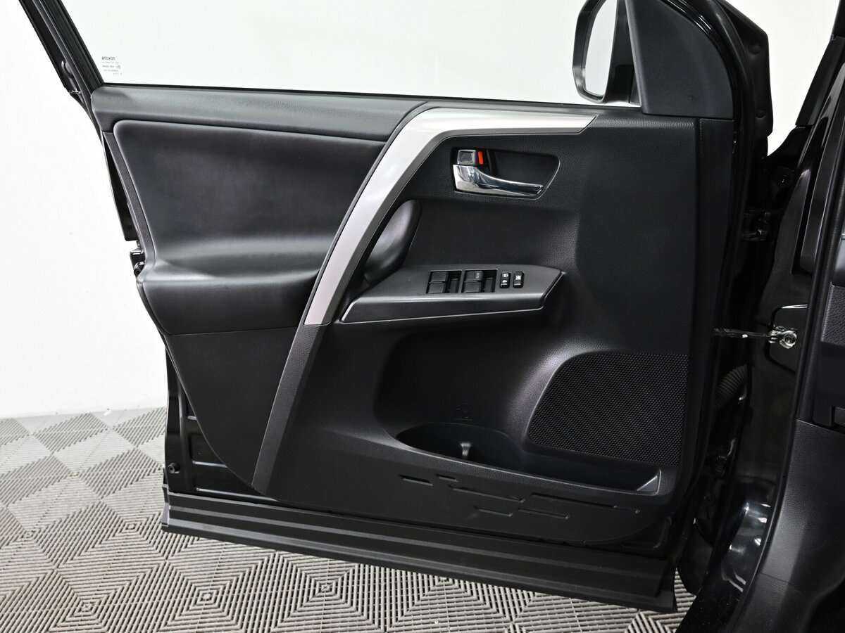 Toyota RAV4, 2018 - 132 000 км. | Фото №7