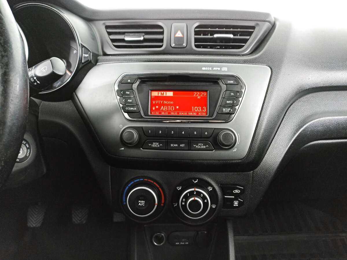Kia Rio 5-speed, 2014 Фото №15