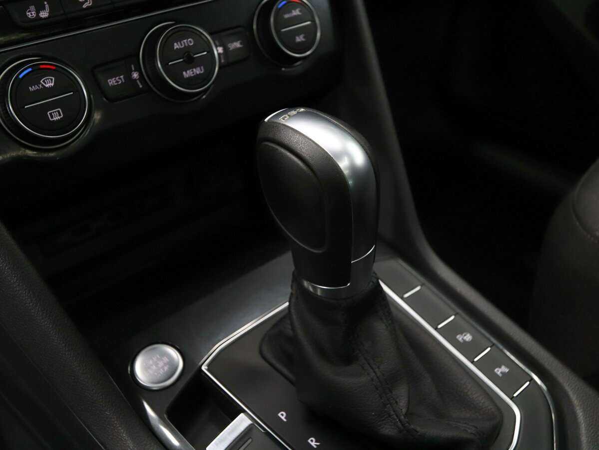 Volkswagen Tiguan, 2018 Фото №9