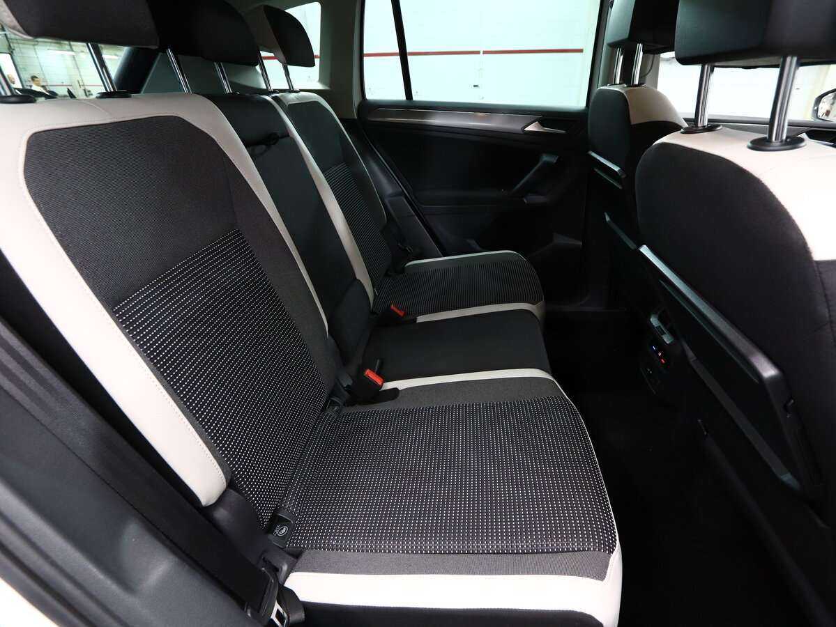 Volkswagen Tiguan, 2019 Фото №16