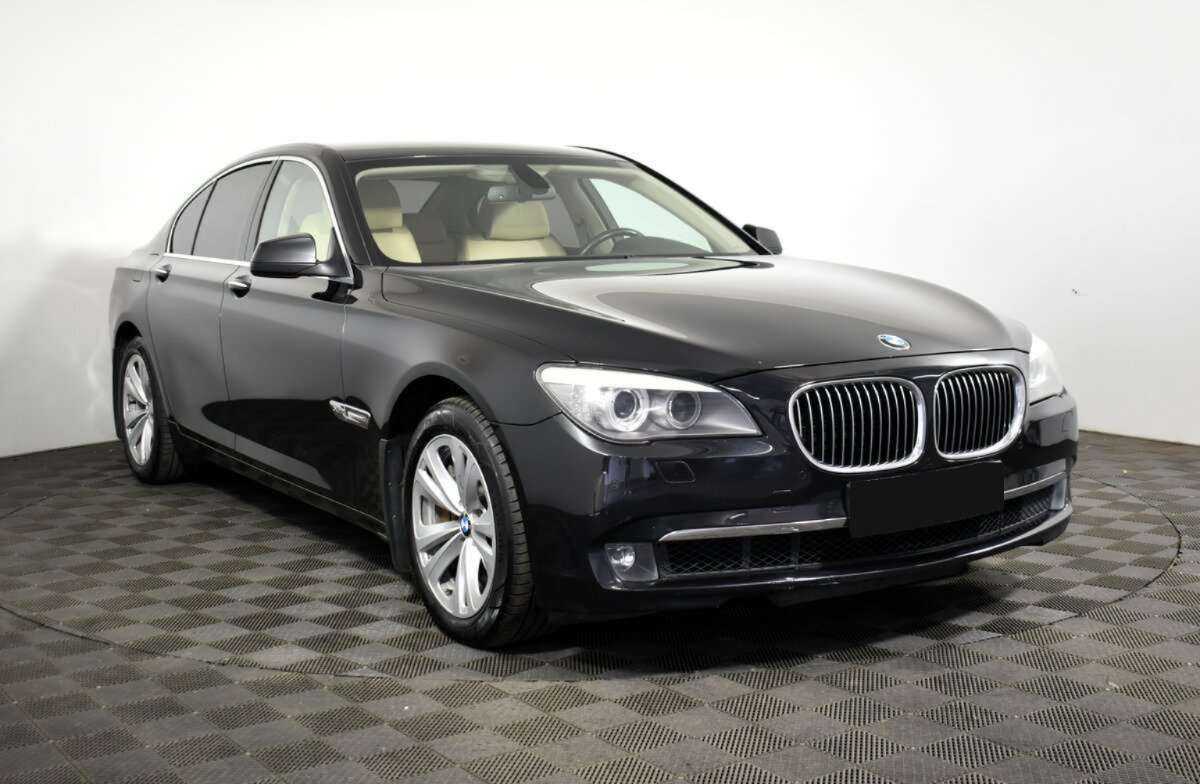 BMW 7 серии 750i xDrive, 2012 Фото №3
