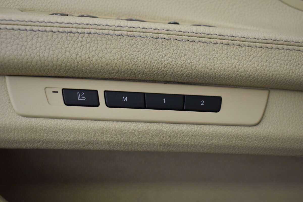 BMW 7 серии 750i xDrive, 2012 Фото №7