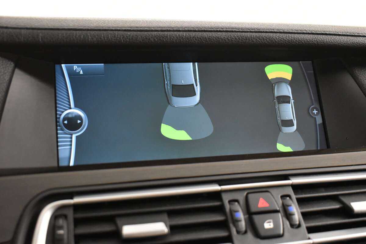 BMW 7 серии 750i xDrive, 2012 Фото №18