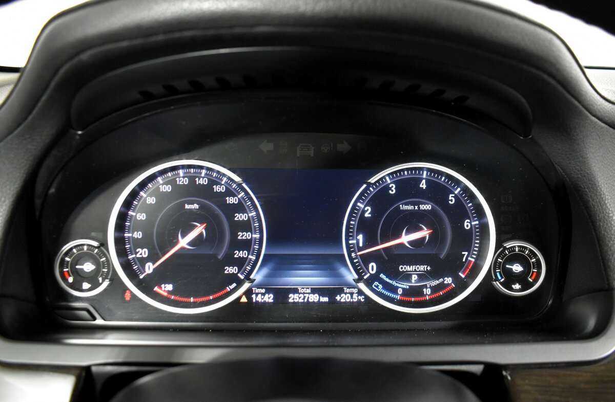 BMW 7 серии Long 740Li xDrive, 2014 Фото №7