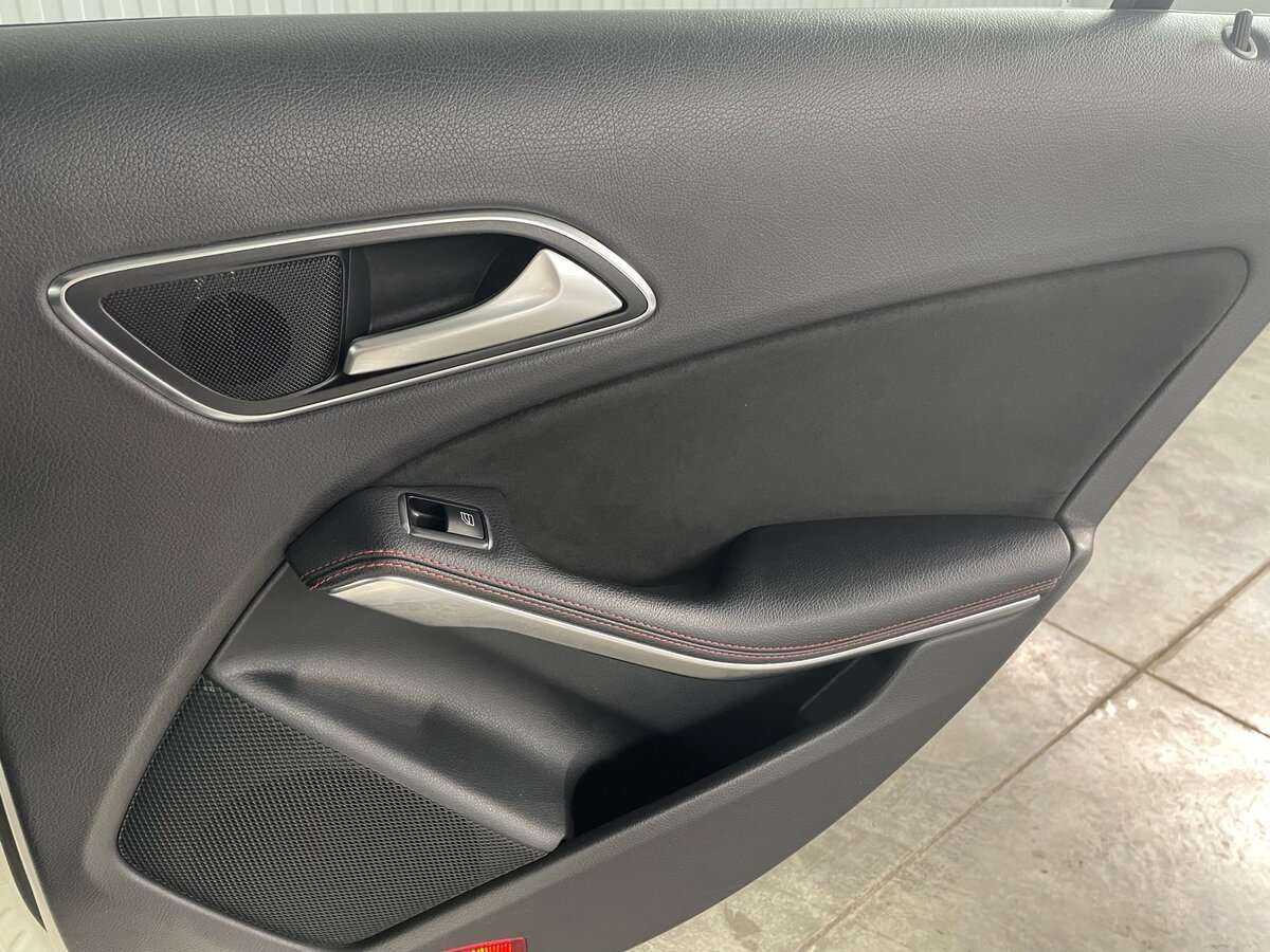 Mercedes-Benz CLA 200, 2014 Фото №27