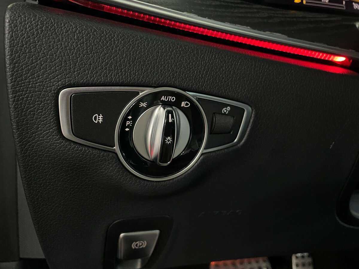 Mercedes-Benz E-Класс 220 d, 2018 Фото №17