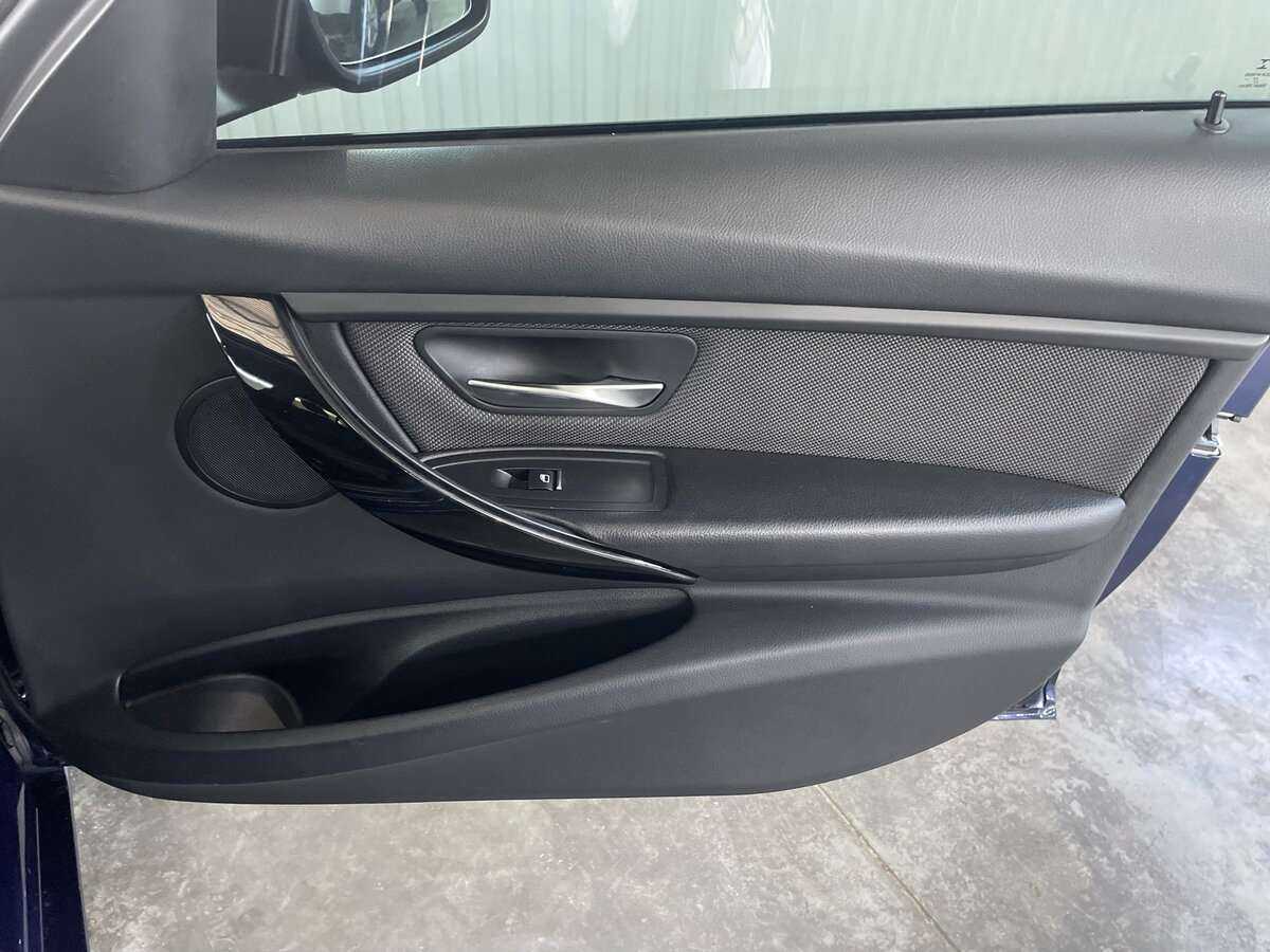 BMW 3 серии 320i xDrive, 2018 Фото №23