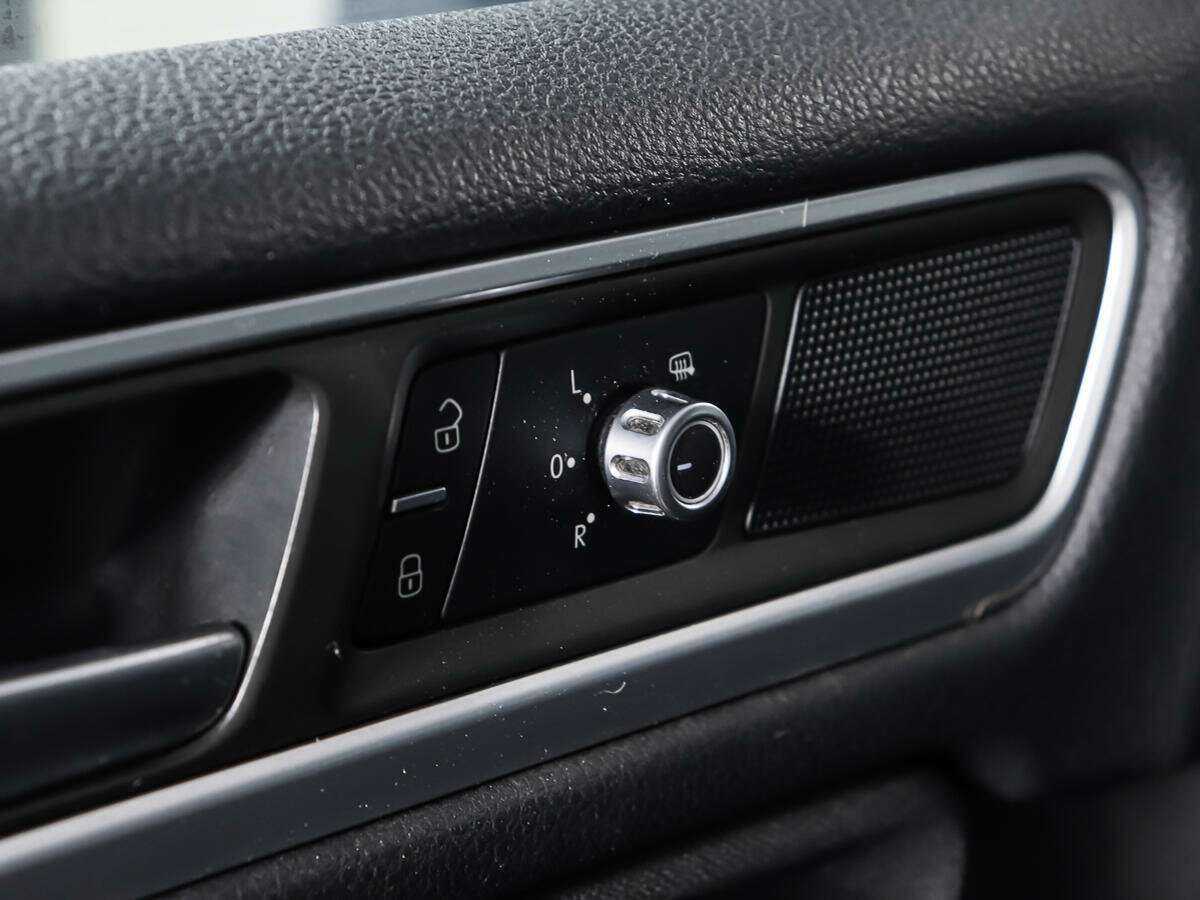 Volkswagen Touareg, 2013 Фото №18