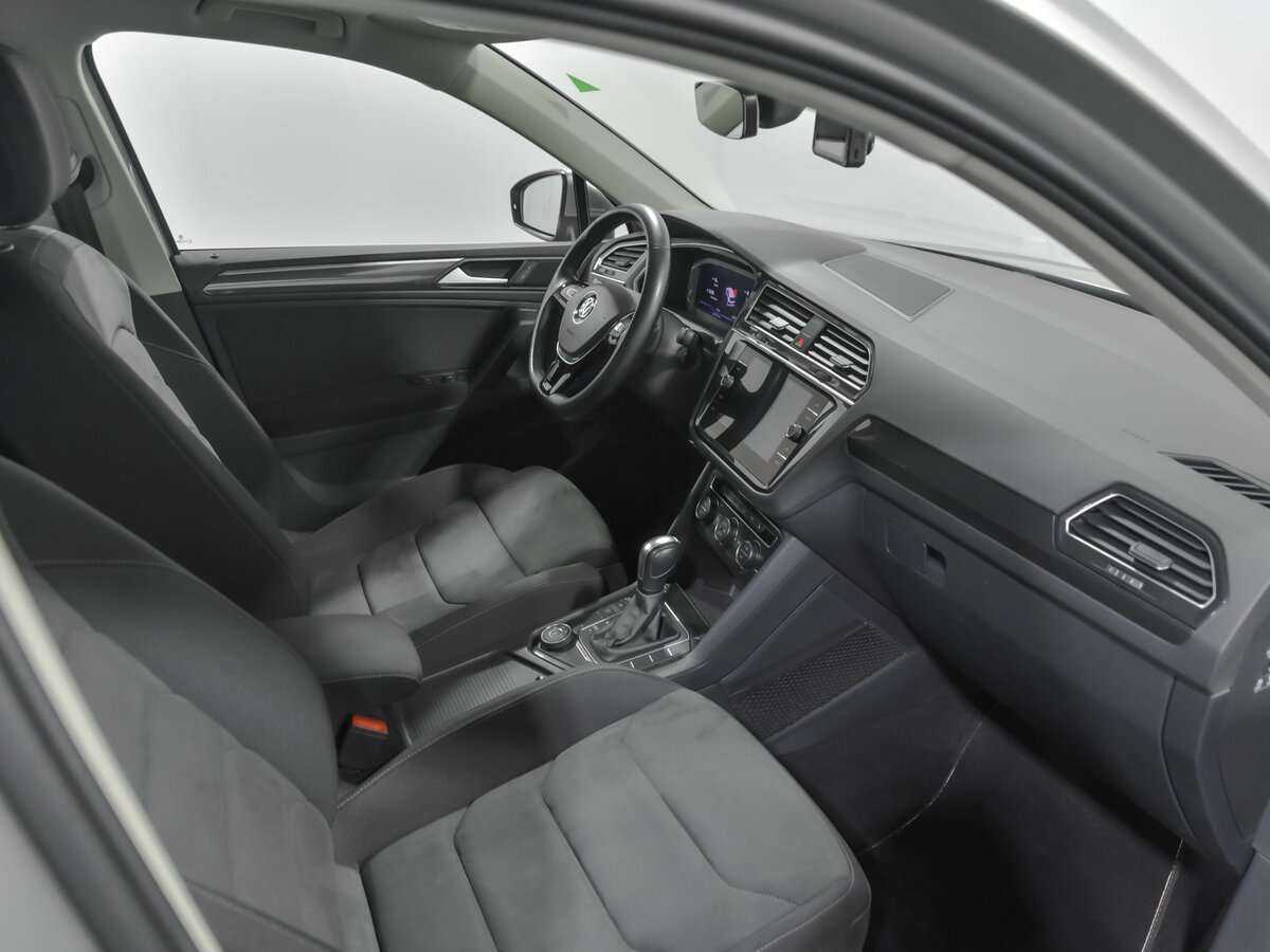 Volkswagen Tiguan, 2019 Фото №16