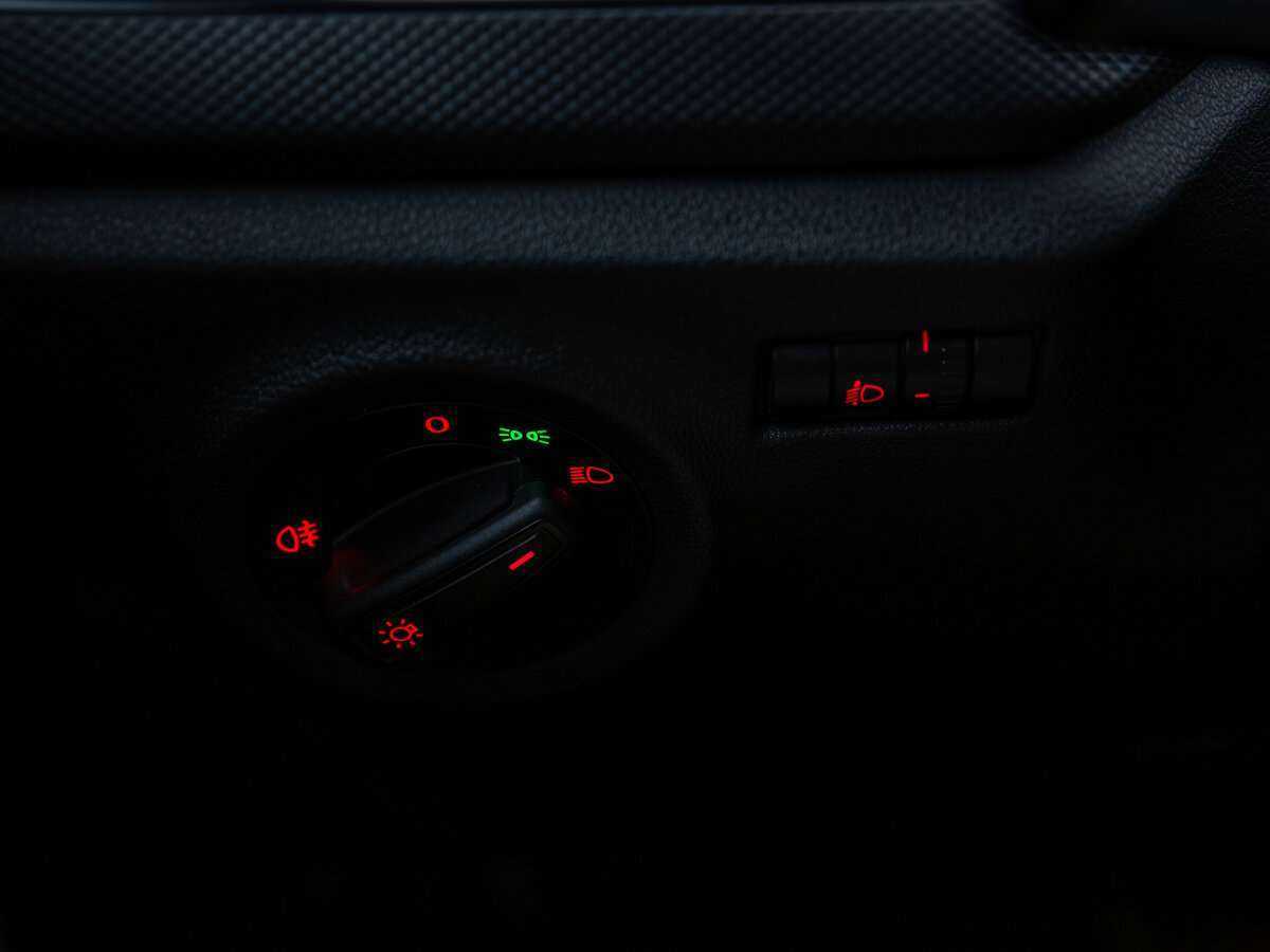 Volkswagen Polo, 2020 Фото №16