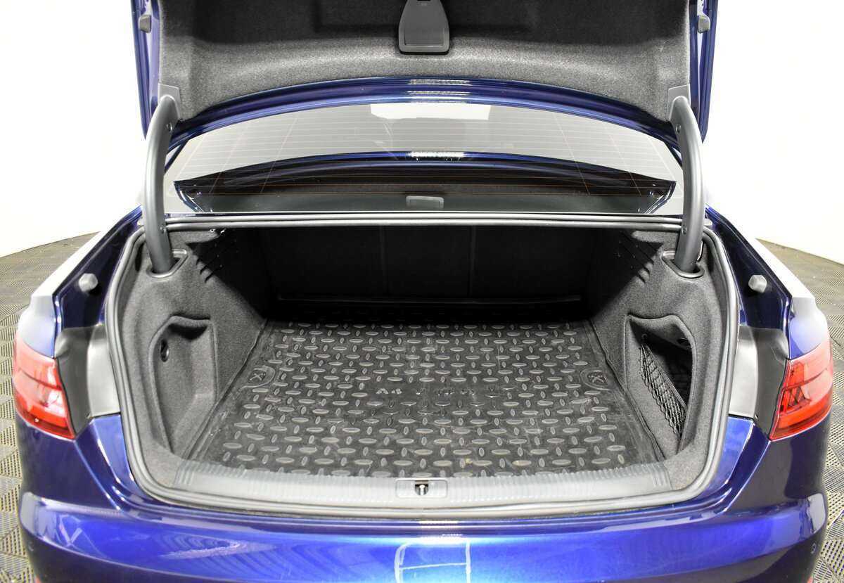 Audi A4, 2018 Фото №8