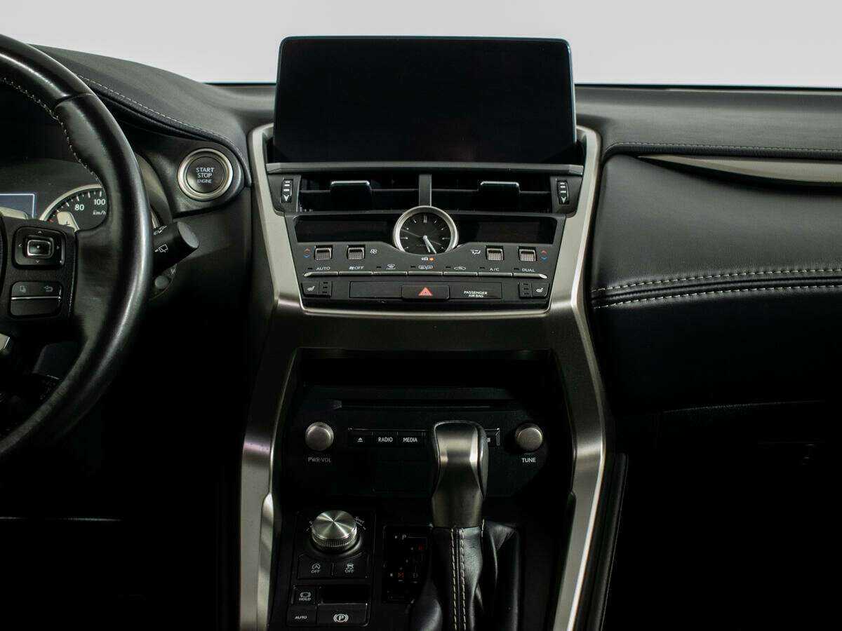 Lexus NX 200, 2020 Фото №11