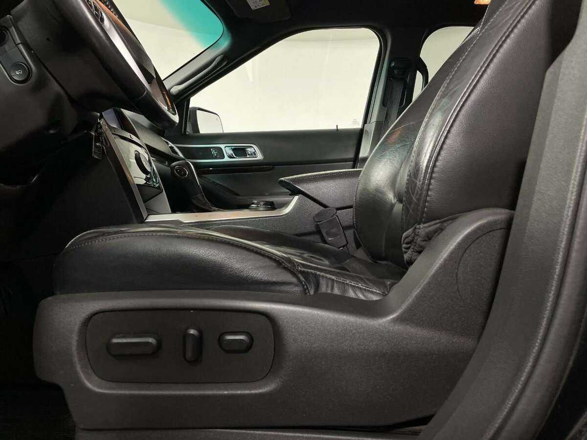 Ford Explorer, 2013 Фото №10