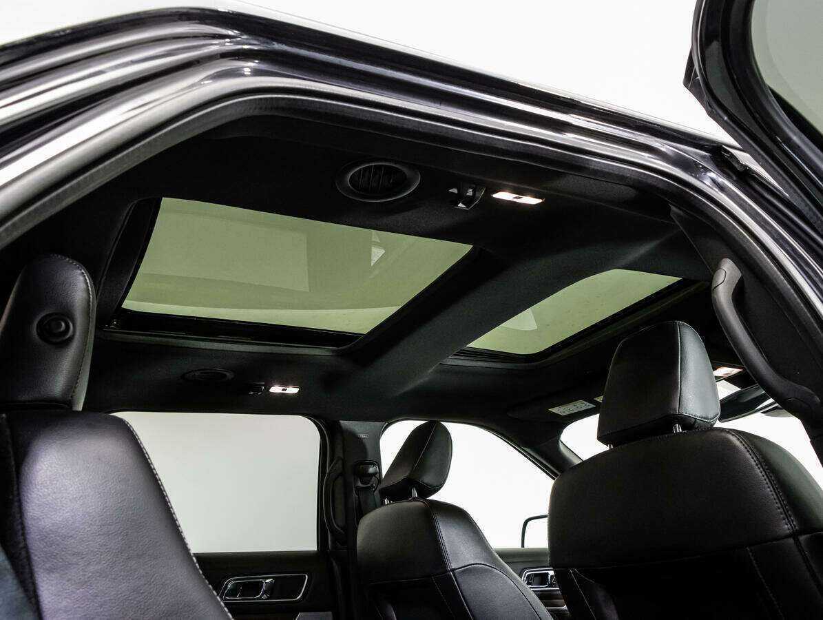 Ford Explorer, 2018 Фото №22