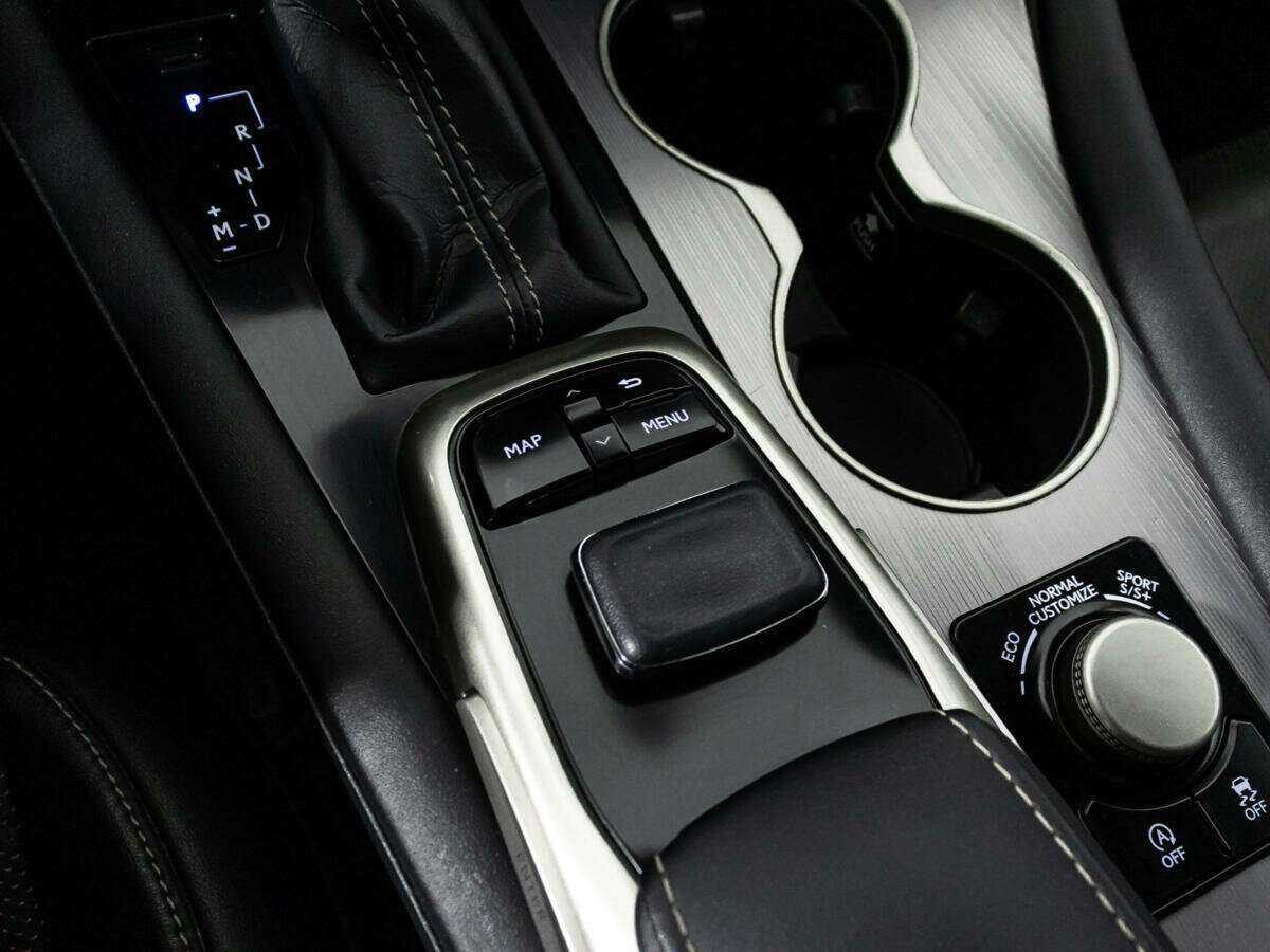 Lexus RX 200t, 2017 Фото №19