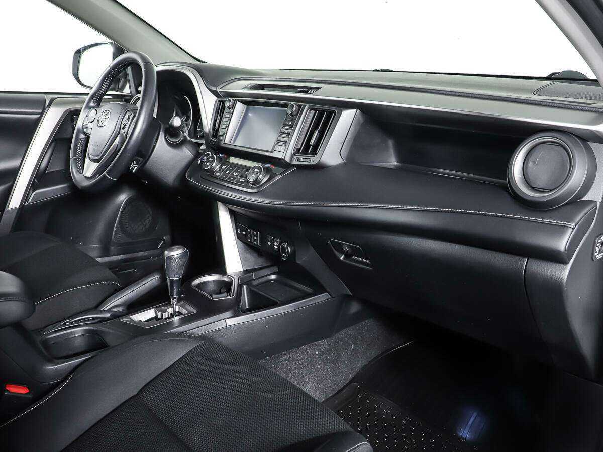 Toyota RAV4, 2018 Фото №9