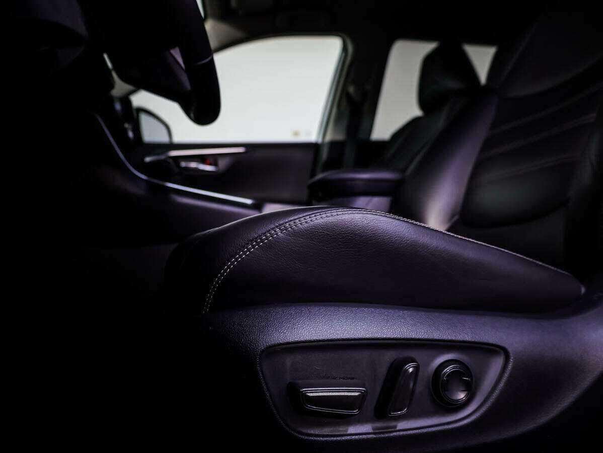 Toyota RAV4, 2021 Фото №12