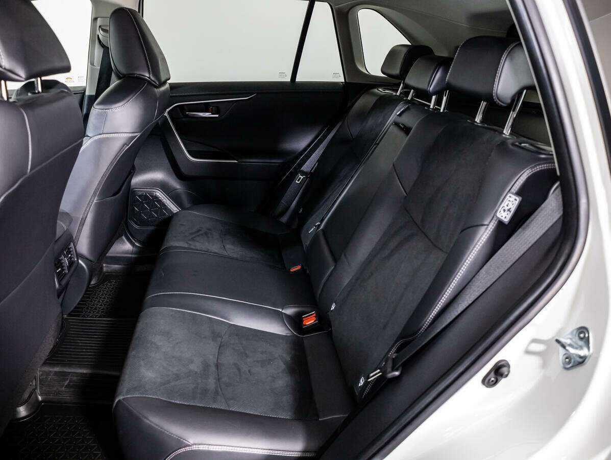 Toyota RAV4, 2020 - 33 981 км. | Фото №8