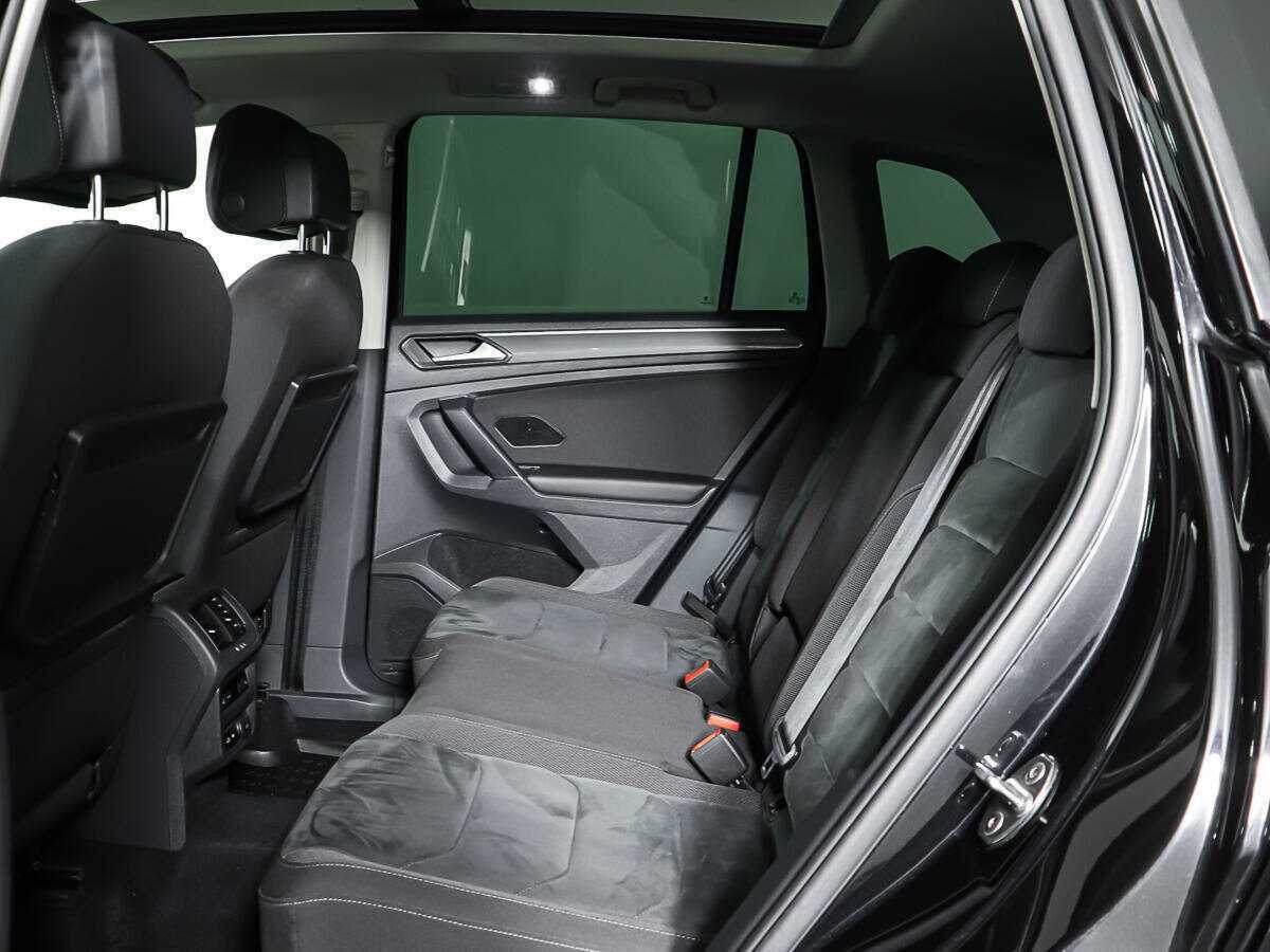 Volkswagen Tiguan, 2018 Фото №10