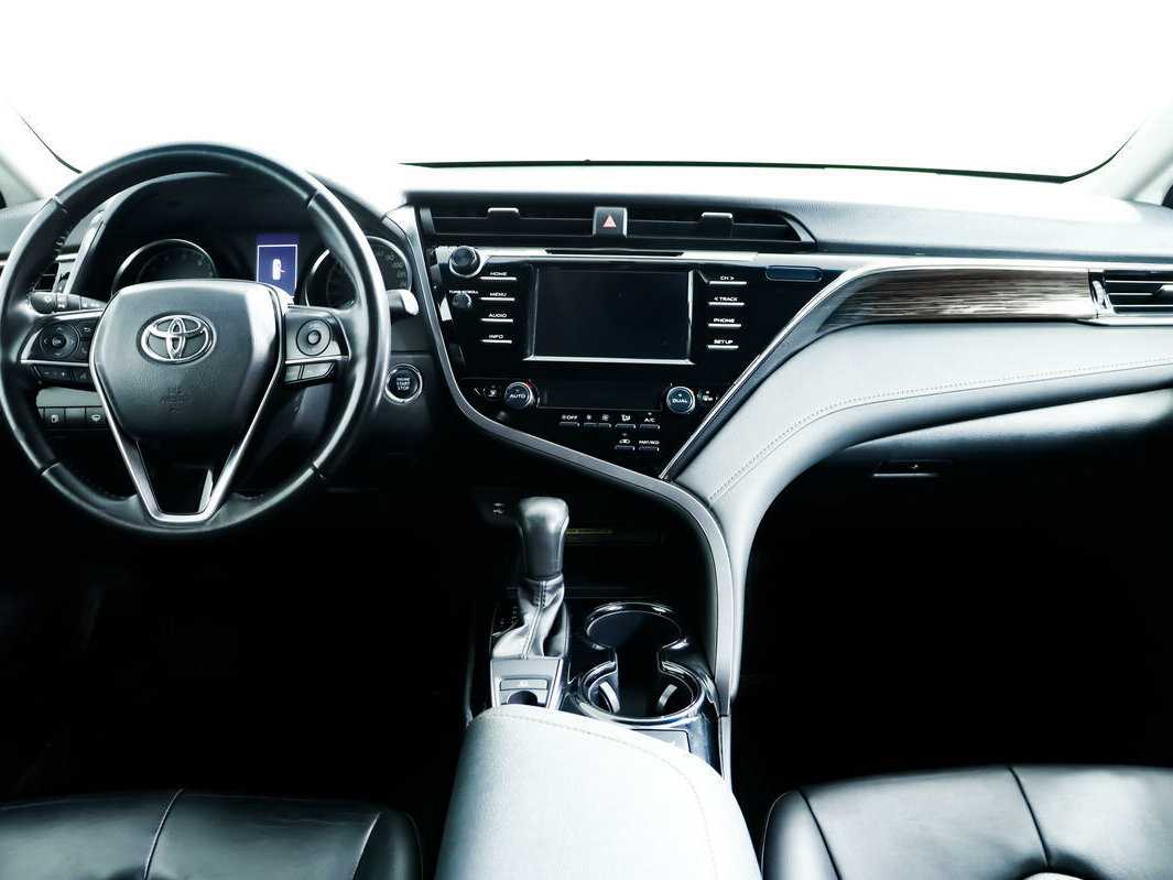 Toyota Camry, 2018 Фото №11