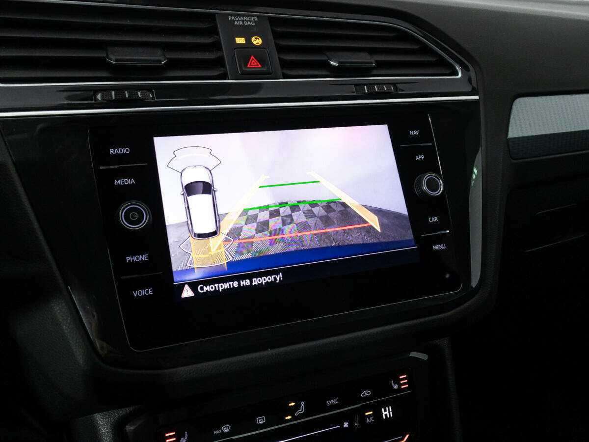 Volkswagen Tiguan, 2021 Фото №16
