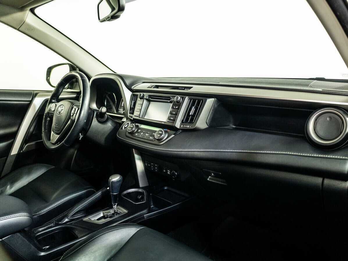 Toyota RAV4, 2015 - 68 190 км. | Фото №8