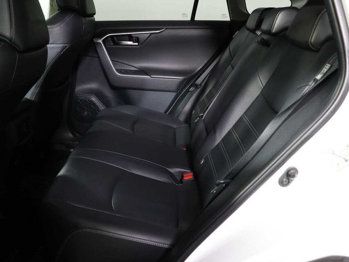 Toyota RAV4, 2021 Фото №9