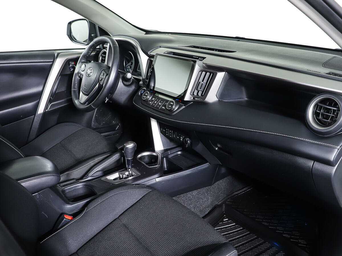 Toyota RAV4, 2017 Фото №9