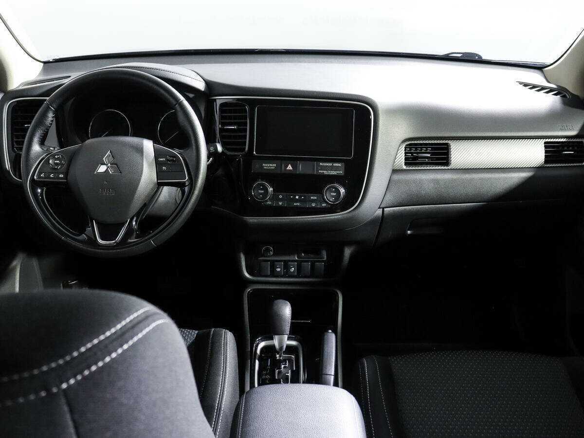 Mitsubishi Outlander, 2018 Фото №10