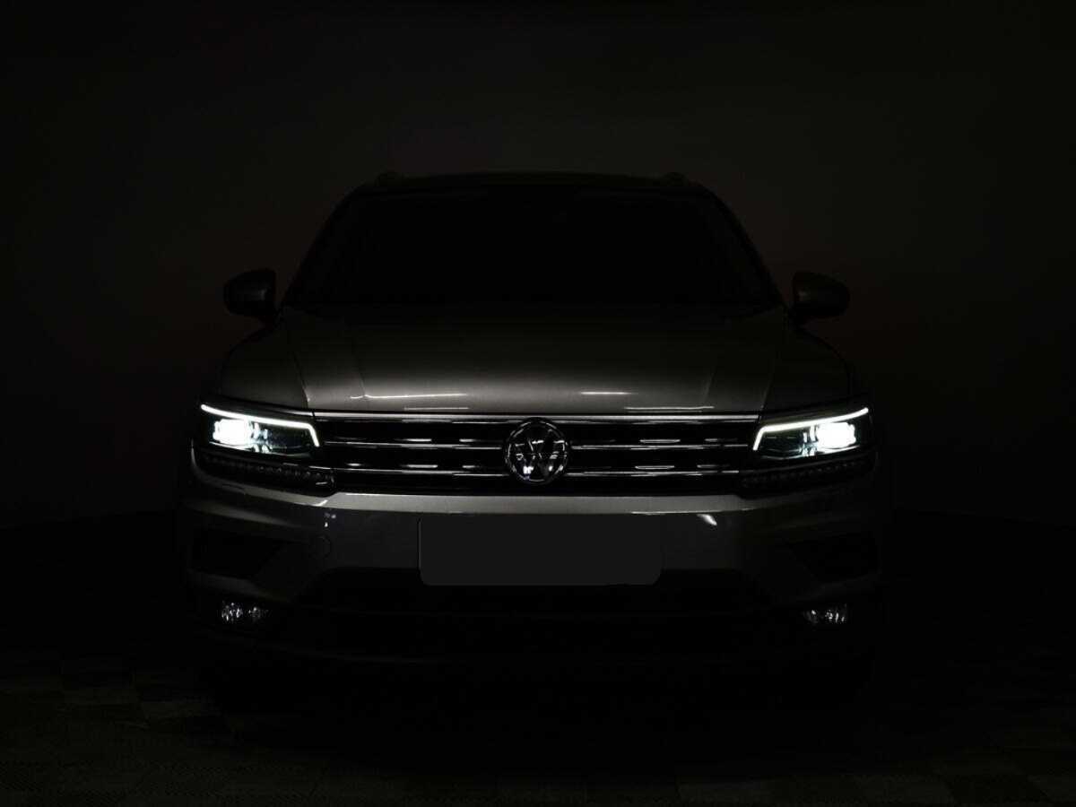 Volkswagen Tiguan, 2018 Фото №3