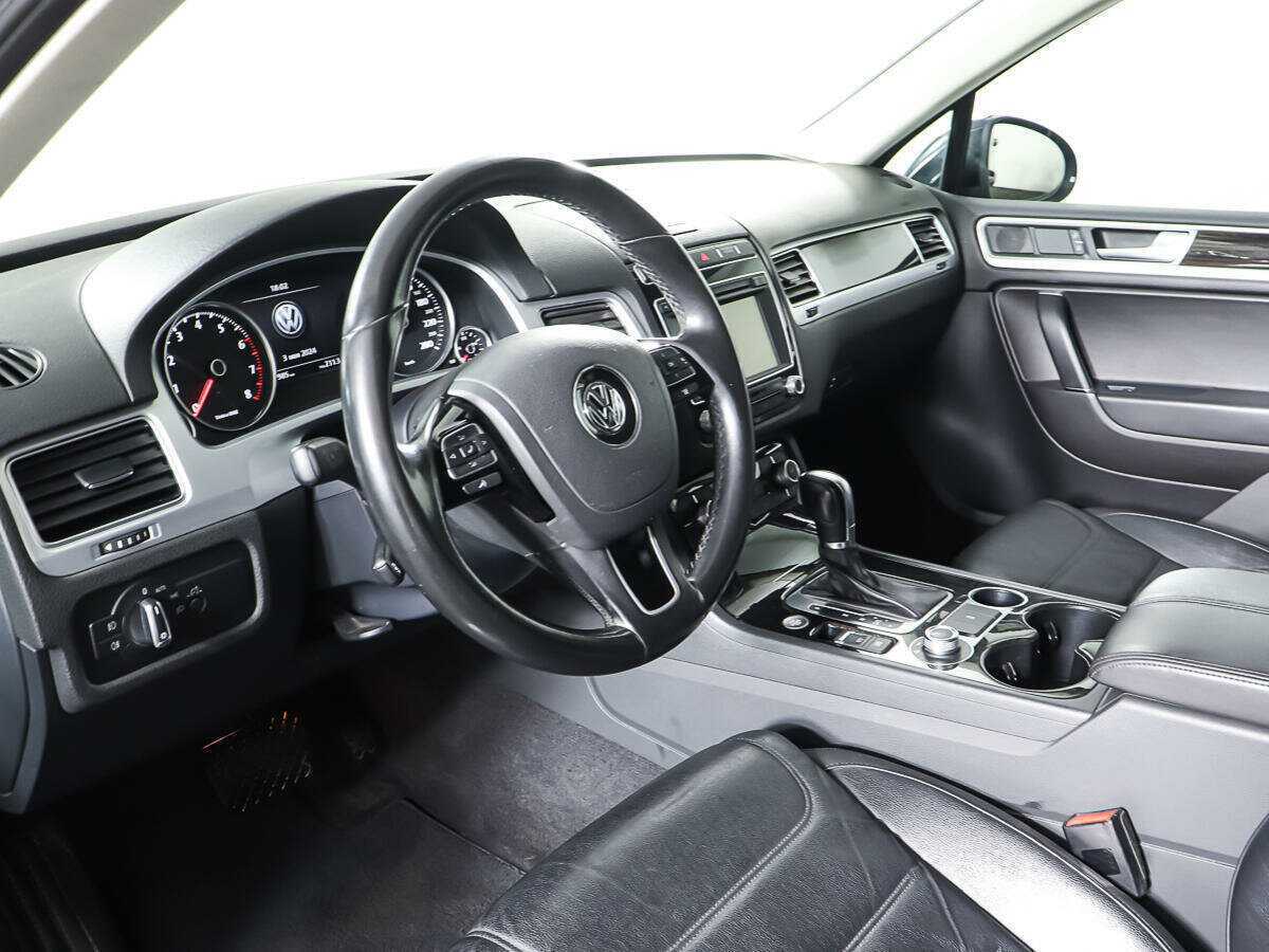 Volkswagen Touareg, 2015 Фото №13