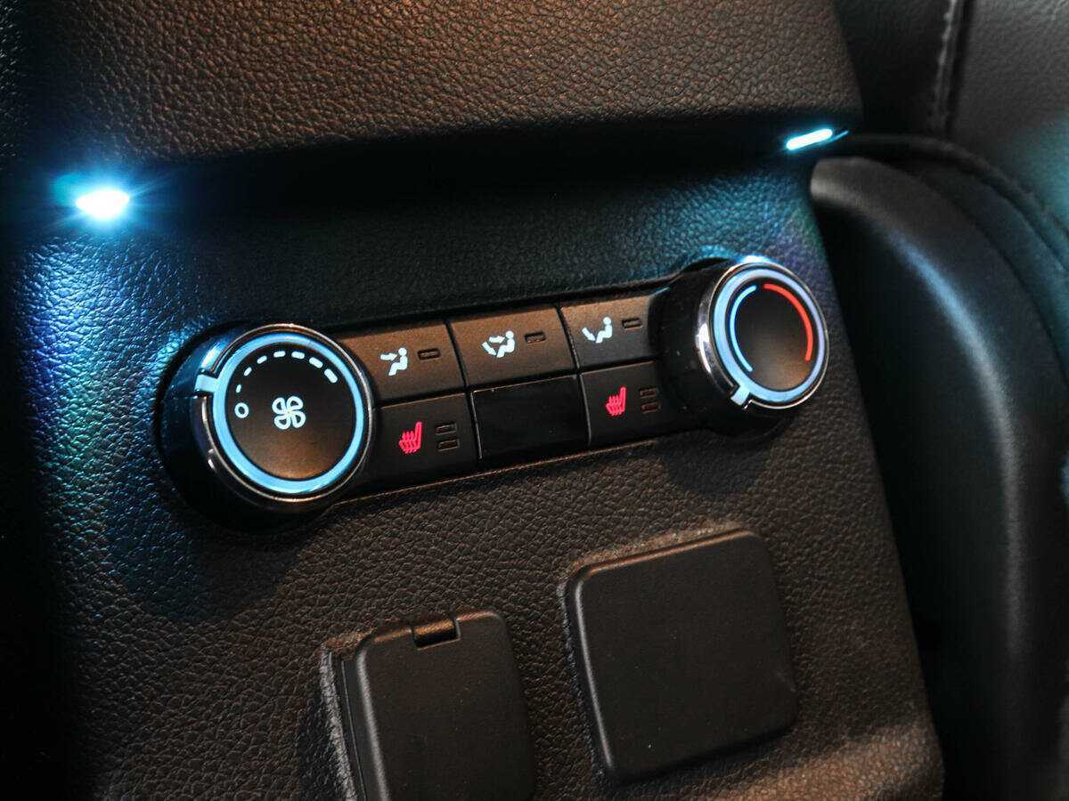 Ford Explorer, 2015 Фото №14