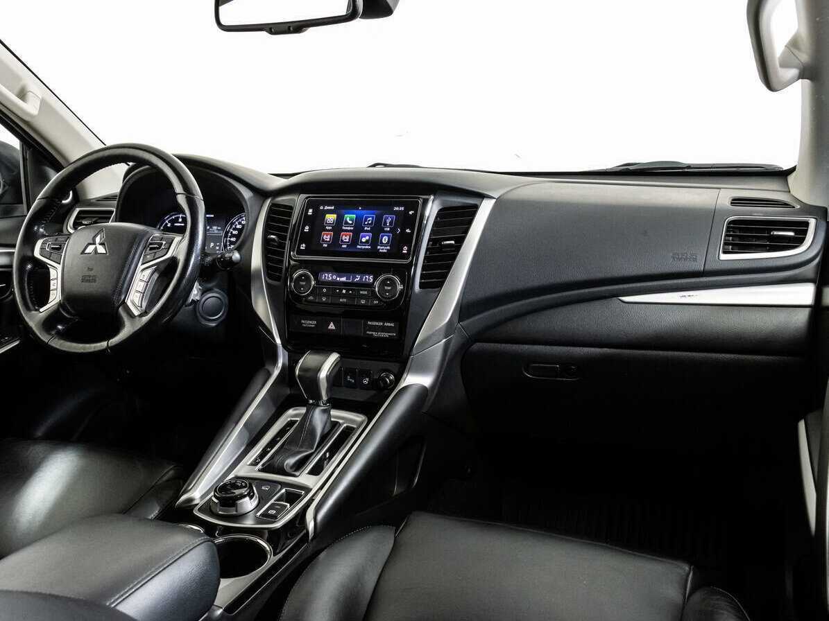 Mitsubishi Pajero Sport, 2018 - 115 161 км. | Фото №7
