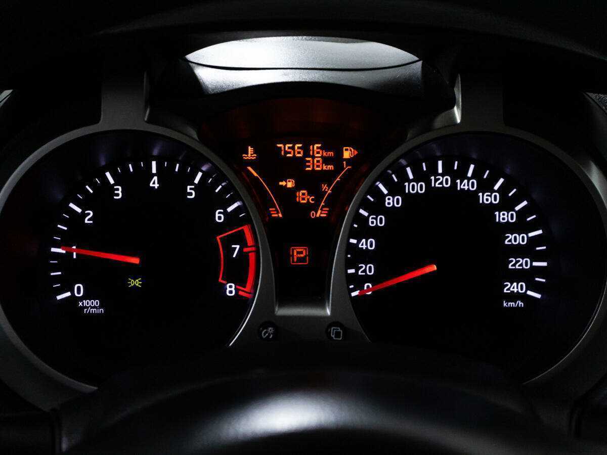 Nissan Juke, 2013 Фото №12