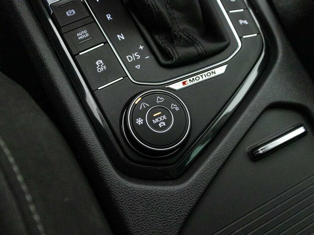 Volkswagen Tiguan, 2017 Фото №18