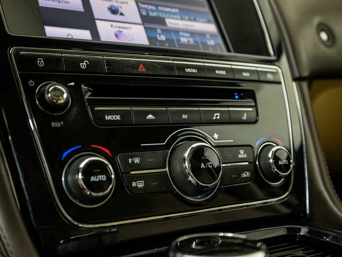 Jaguar XJ Long, 2013 Фото №21