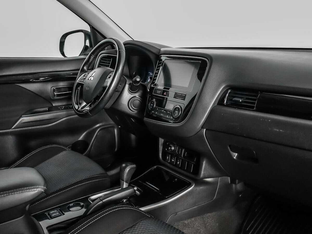 Mitsubishi Outlander, 2020 Фото №12