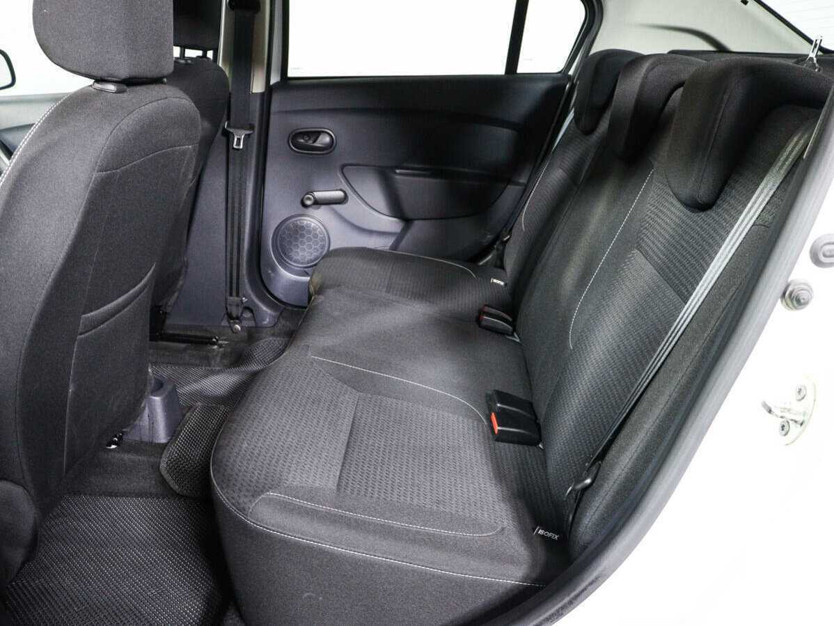 Renault Logan, 2022 Фото №8