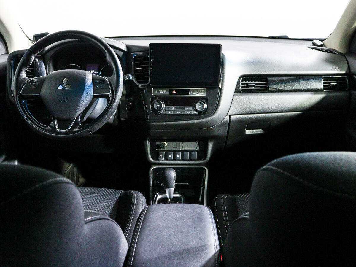 Mitsubishi Outlander, 2018 Фото №10