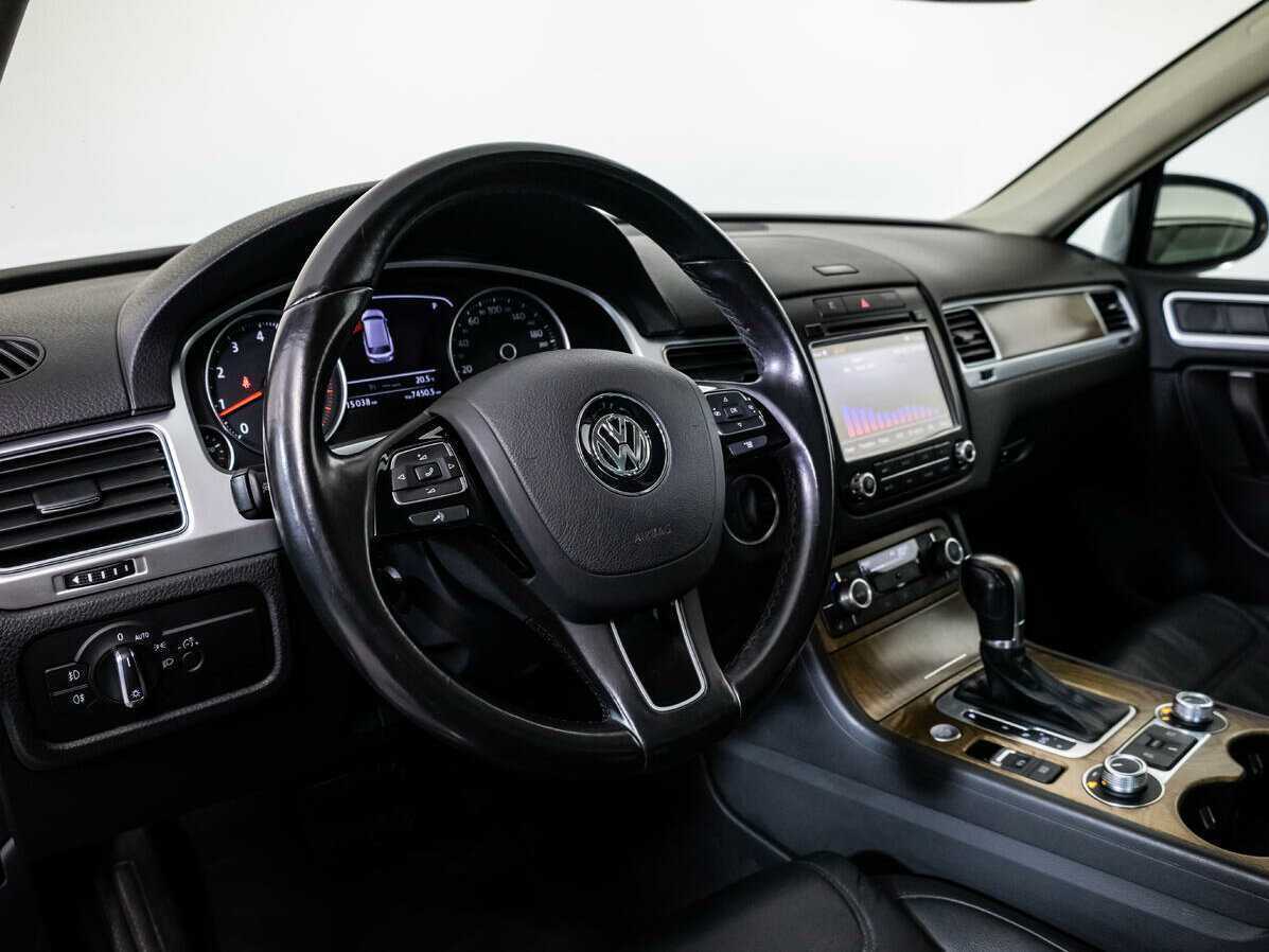 Volkswagen Touareg, 2015 Фото №10