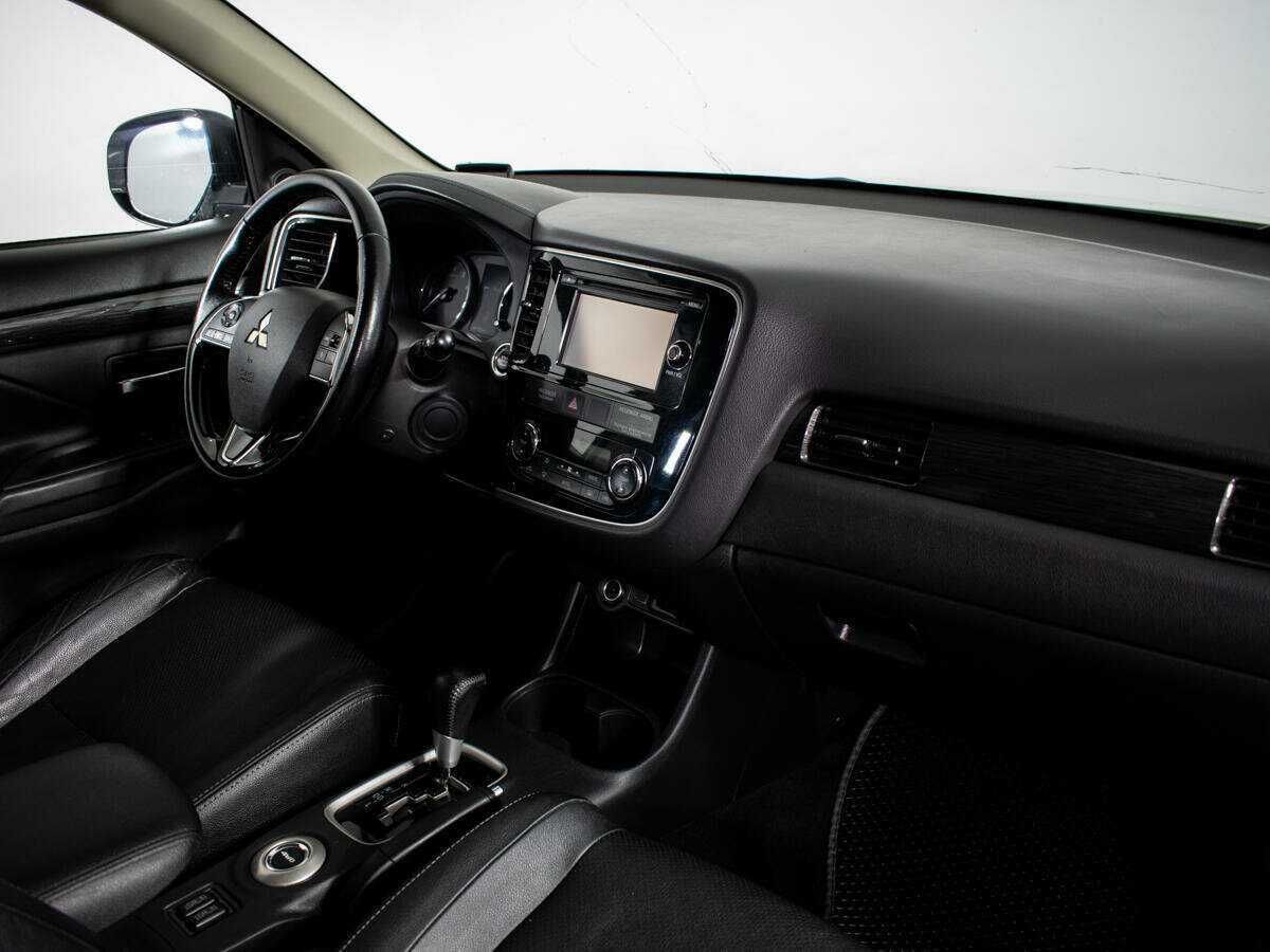 Mitsubishi Outlander, 2016 Фото №8